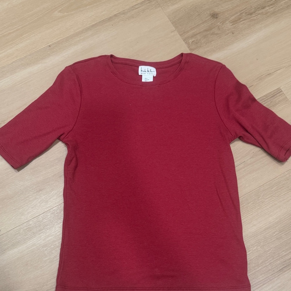 Nicole Miller Red Short Sleeve Tee